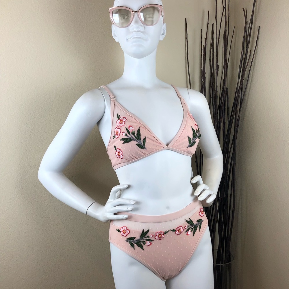 Gianni Bini | “Summer Romance” Bikini Set - Picture 5 of 8